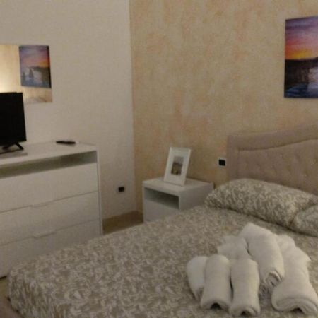 Appartement La Casa Di Elisa à Bari Extérieur photo