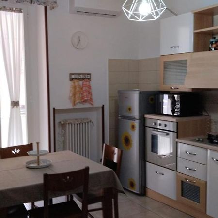 Appartement La Casa Di Elisa à Bari Extérieur photo