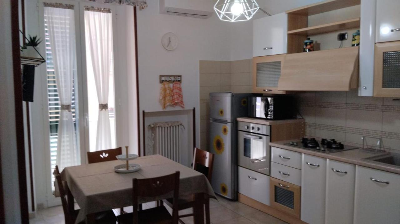 Appartement La Casa Di Elisa à Bari Extérieur photo